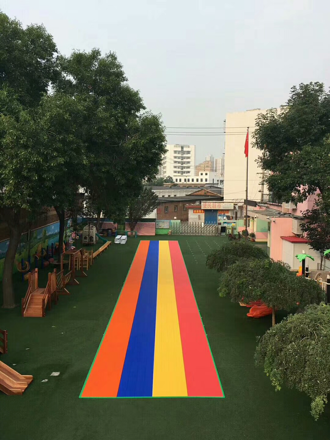 仲達(dá)地板【定】天津，與草坪合體？