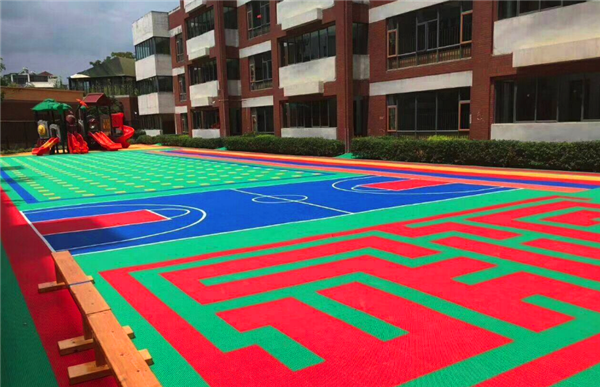 ?幼兒園為什么要選擇仲達(dá)塑膠懸浮地板？